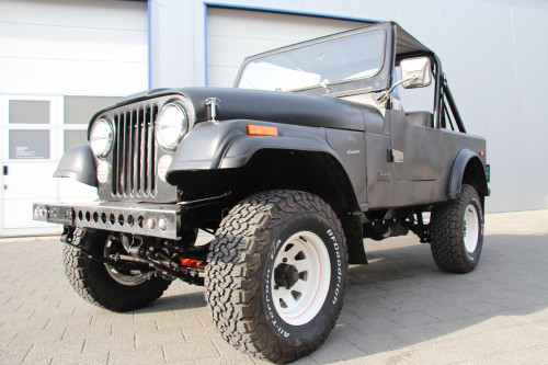 Jeep CJ 7 mit kernigem V8 Sound